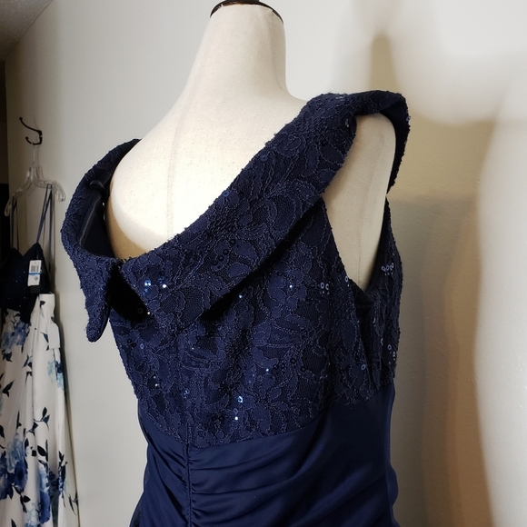 NEW Betsy & Adam Off Shoulder Dress Beaded Gown Ruching Celeb Style Event Prom - Picture 5 of 16